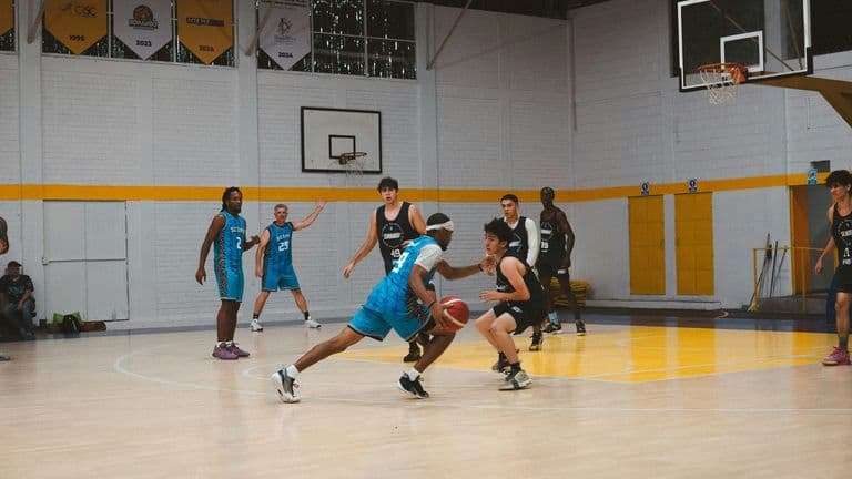 Laredo High School Basketball Sees Key District Games on January 23