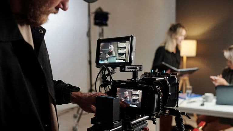 Meryl Streep Returns as Miranda Priestly on “Devil Wears Prada 2” Set