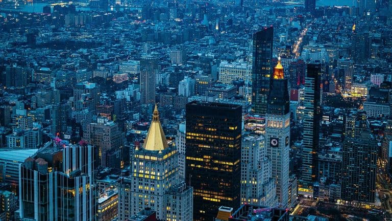 U.S. Economy Shows Signs of Resilience Amid Global Challenges