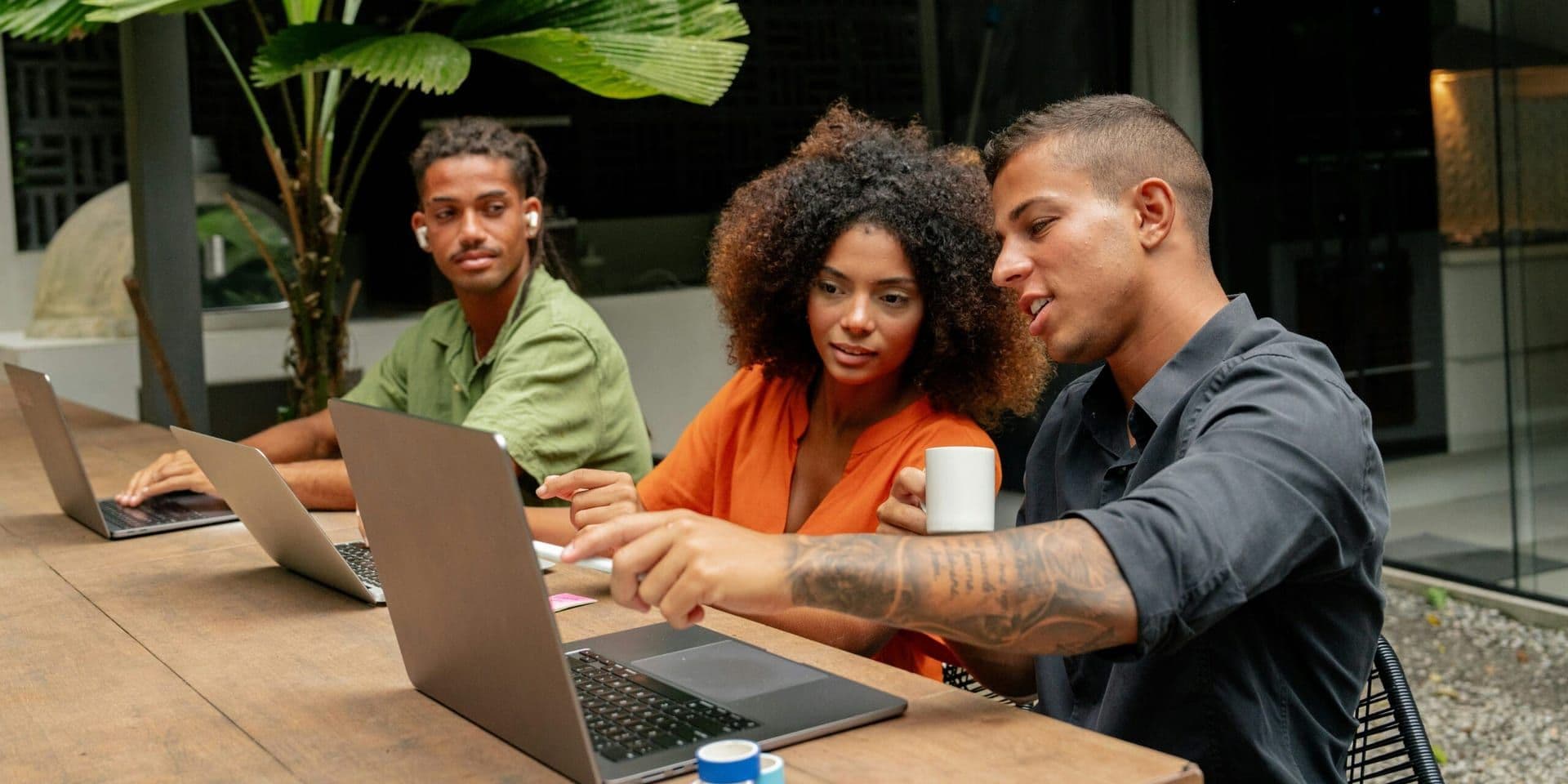 Tech Firms Shake Up Market After U.S.–EU Deal and High‑Profile Partnerships