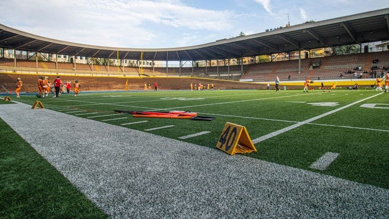 Chiefs Request Extension on Kansas Stadium Financing, Intensifying Relocation Debate