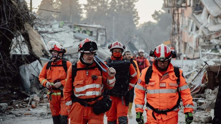 Los Angeles Faces Challenges as Recovery Operations Ramp Up Following Significant Earthquake