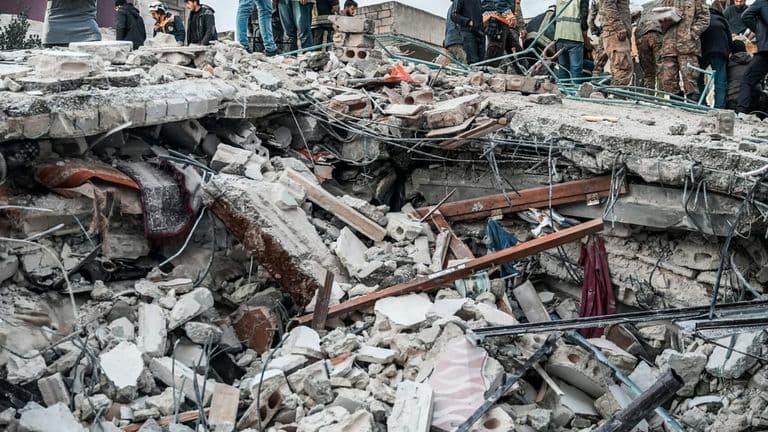 Significant Earthquake Strikes Los Angeles: Reports of Damage and Casualties