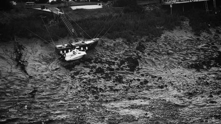 Los Angeles Faces Unprecedented Rainstorm, Resulting in Extensive Flood Damage