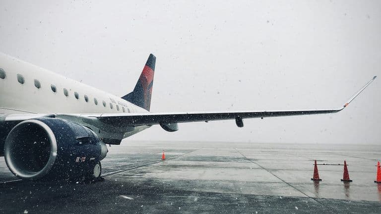 Memorial Day 2025: Severe Weather Grounds Hundreds of Flights Across the U.S.